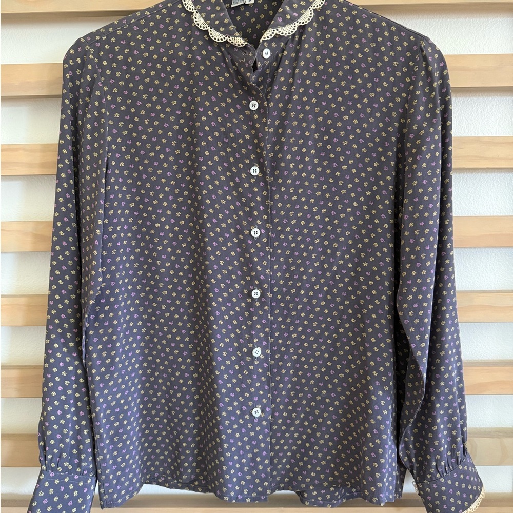 Vintage Windsor Made in West Germany Silk shirt with delicate lace details.
